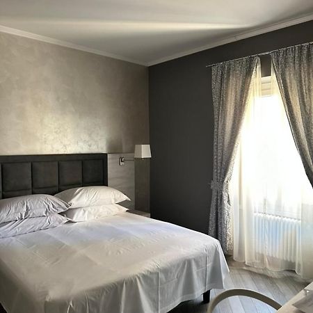 Prima Fila Premium Guest House Санремо Экстерьер фото