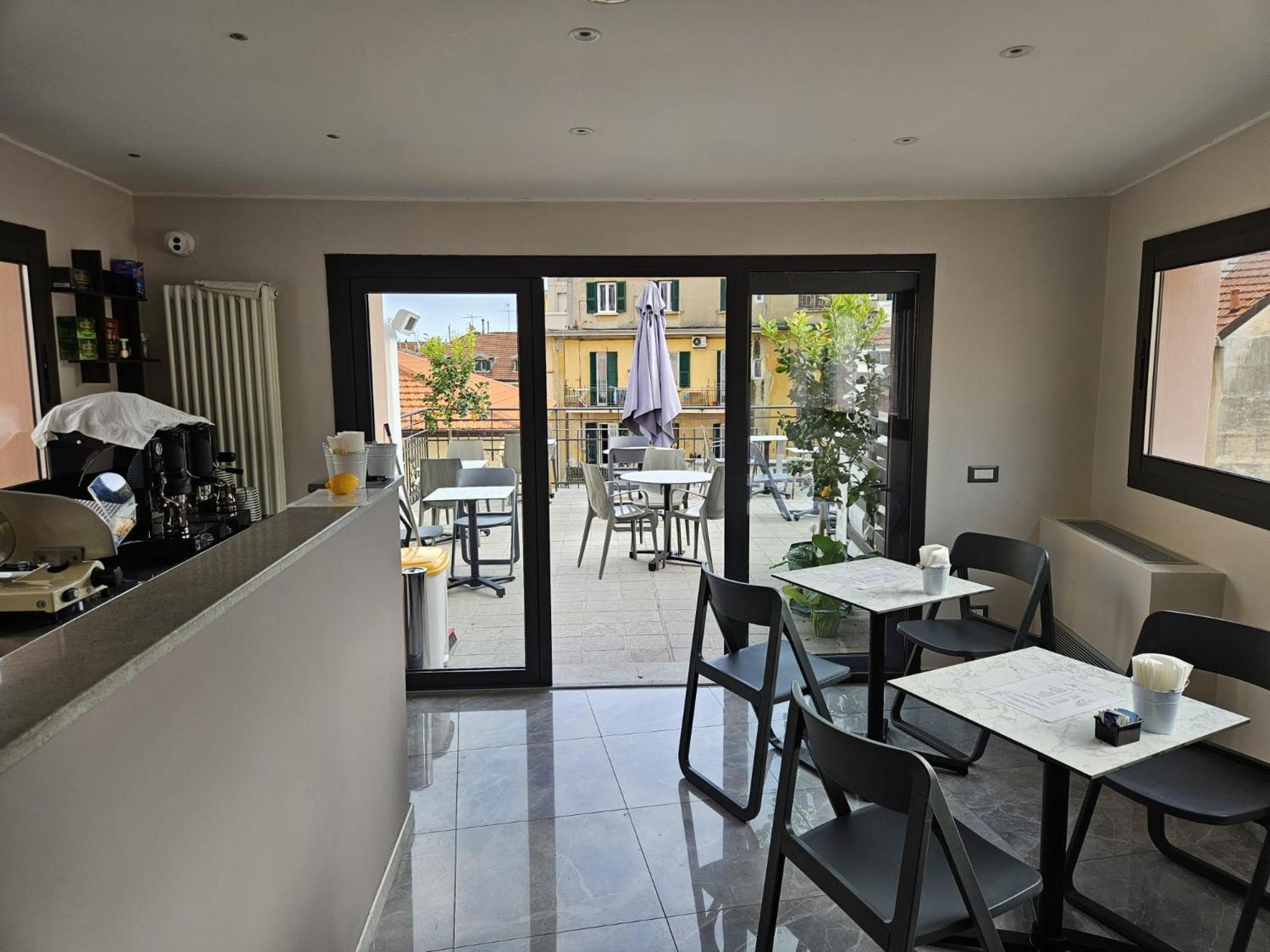 Prima Fila Premium Guest House Санремо Экстерьер фото